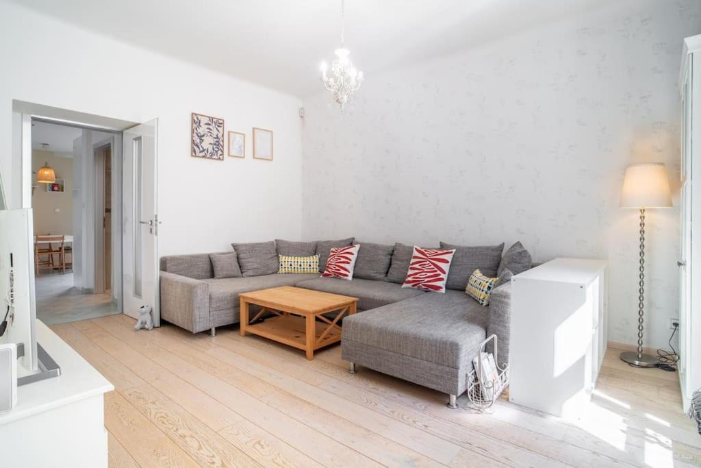 Cozy 2-bedroom Apartmán